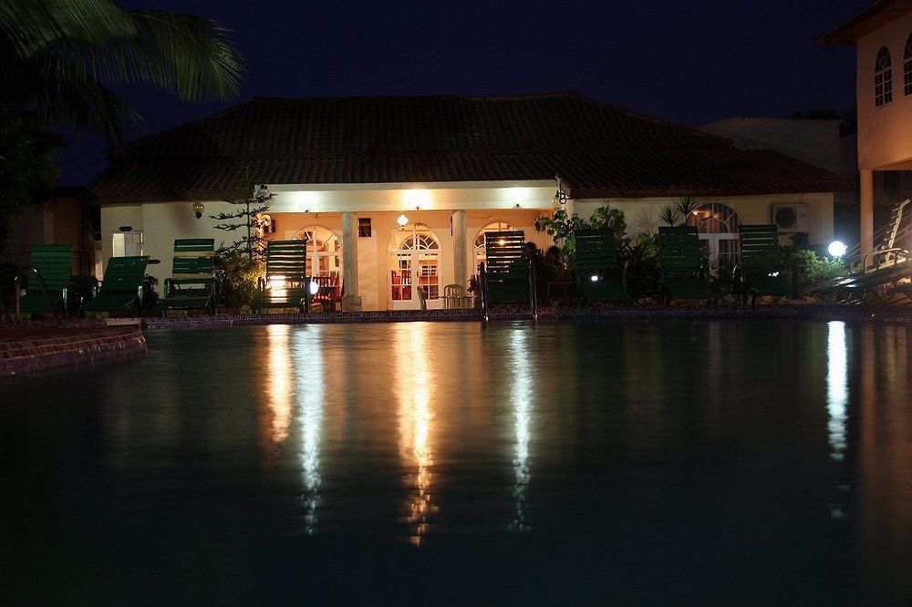 Seaview Gardens Hotel Kololi Exterior photo